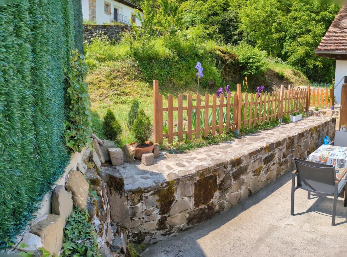 Xandua Etxea - Selva De Irati - Villa Izalzu Exterior photo